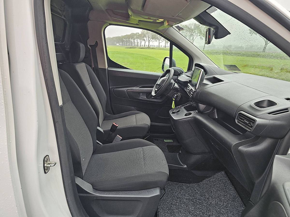 Peugeot Partner PEUGEOT PARTNER 1.5 L2 ac automaat EURO6 dubbele schuifdeur navi carplay cruisecontrol
