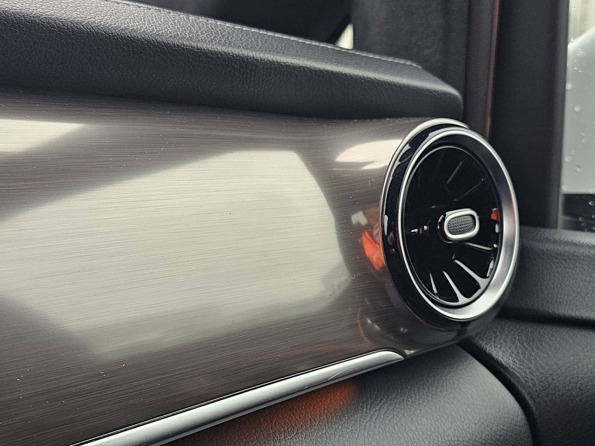 Mercedes-Benz V-Klasse MERCEDES-BENZ V-KLASSE 300 CDI NETTO EXPORTPRIJS EU 29950  pano 4-matic leder LED Burmester afneembare trekhaak