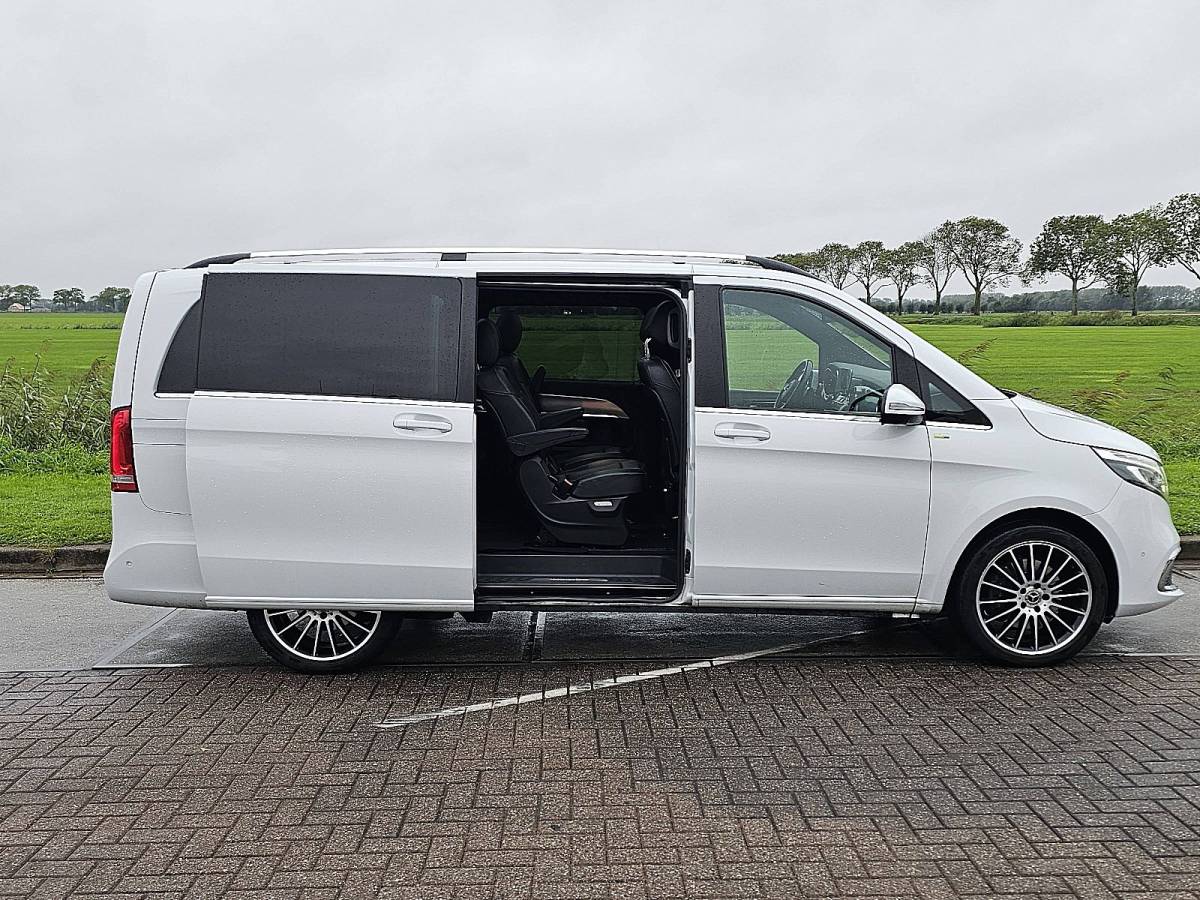 Mercedes-Benz V-Klasse MERCEDES-BENZ V-KLASSE 300 CDI NETTO EXPORTPRIJS EU 29950  pano 4-matic leder LED Burmester afneembare trekhaak