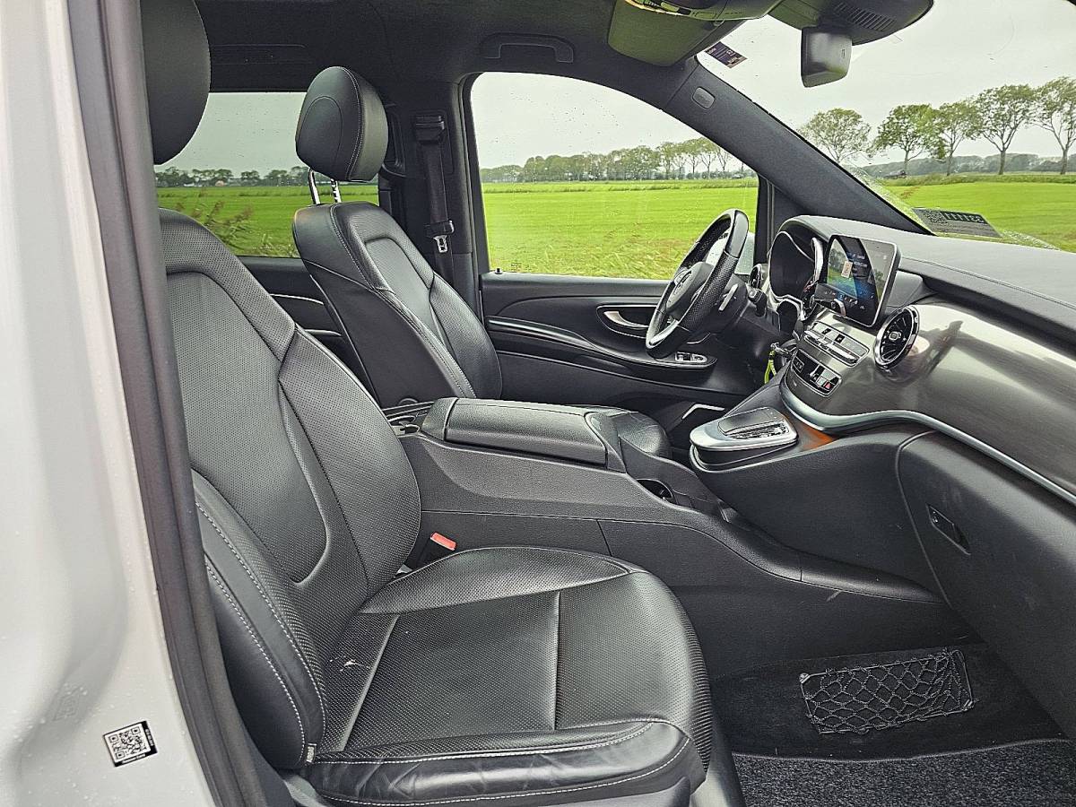 Mercedes-Benz V-Klasse MERCEDES-BENZ V-KLASSE 300 CDI NETTO EXPORTPRIJS EU 29950  pano 4-matic leder LED Burmester afneembare trekhaak