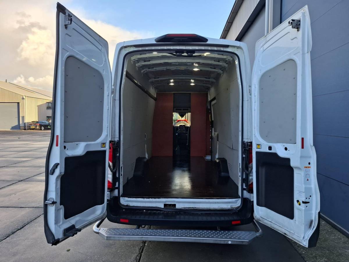 Ford Transit Ford Transit 350 2.0 TDCI L4H3 Trend RWD AIRCO / CRUISE CONTROLE / NAVI / AUTOMAAT
