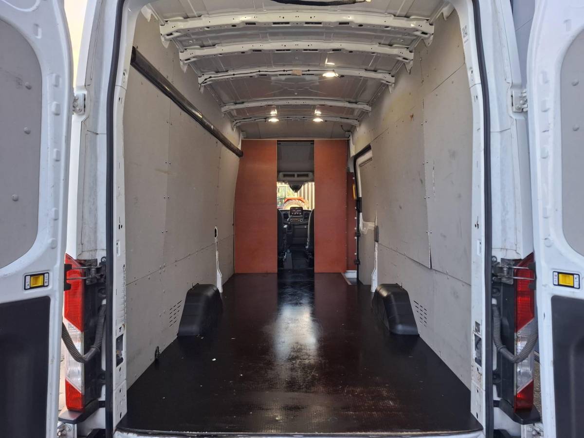 Ford Transit Ford Transit 350 2.0 TDCI L4H3 Trend RWD AIRCO / CRUISE CONTROLE / NAVI / AUTOMAAT