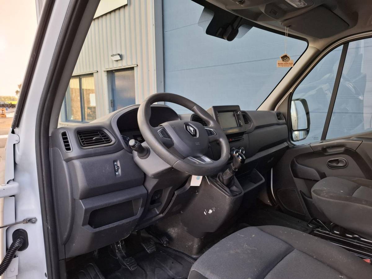 Renault Master Renault Master T33 2.3 dCi L1H1 DUBBEL CABINE / AIRCO / CRUISE CONTROLE / TREKHAAK