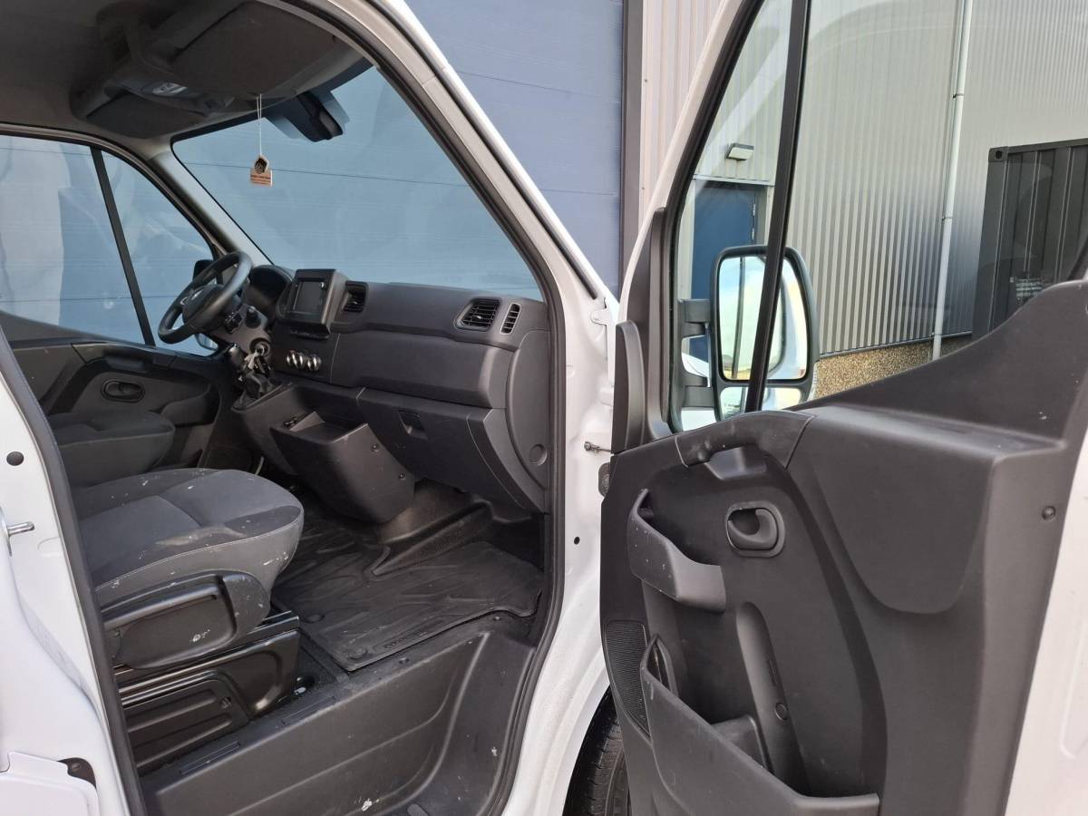 Renault Master Renault Master T33 2.3 dCi L1H1 DUBBEL CABINE / AIRCO / CRUISE CONTROLE / TREKHAAK