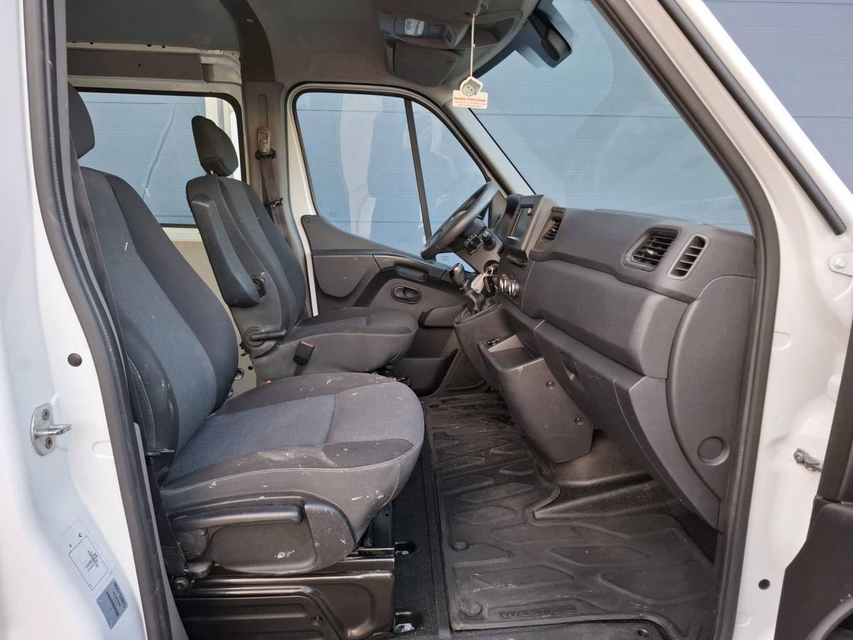Renault Master Renault Master T33 2.3 dCi L1H1 DUBBEL CABINE / AIRCO / CRUISE CONTROLE / TREKHAAK