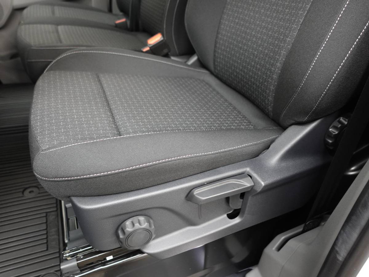 Ford Transit Custom Ford Transit Custom 300 2.0 TDCI L2H1 Airco Cruise Navigatie Parkeersensoren Camera Apple/Carplay Android Auto