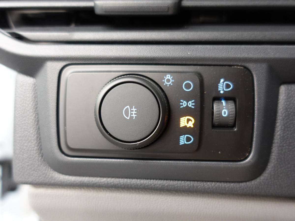 Ford Transit Custom Ford Transit Custom 300 2.0 TDCI L2H1 Airco Cruise Navigatie Parkeersensoren Camera Apple/Carplay Android Auto