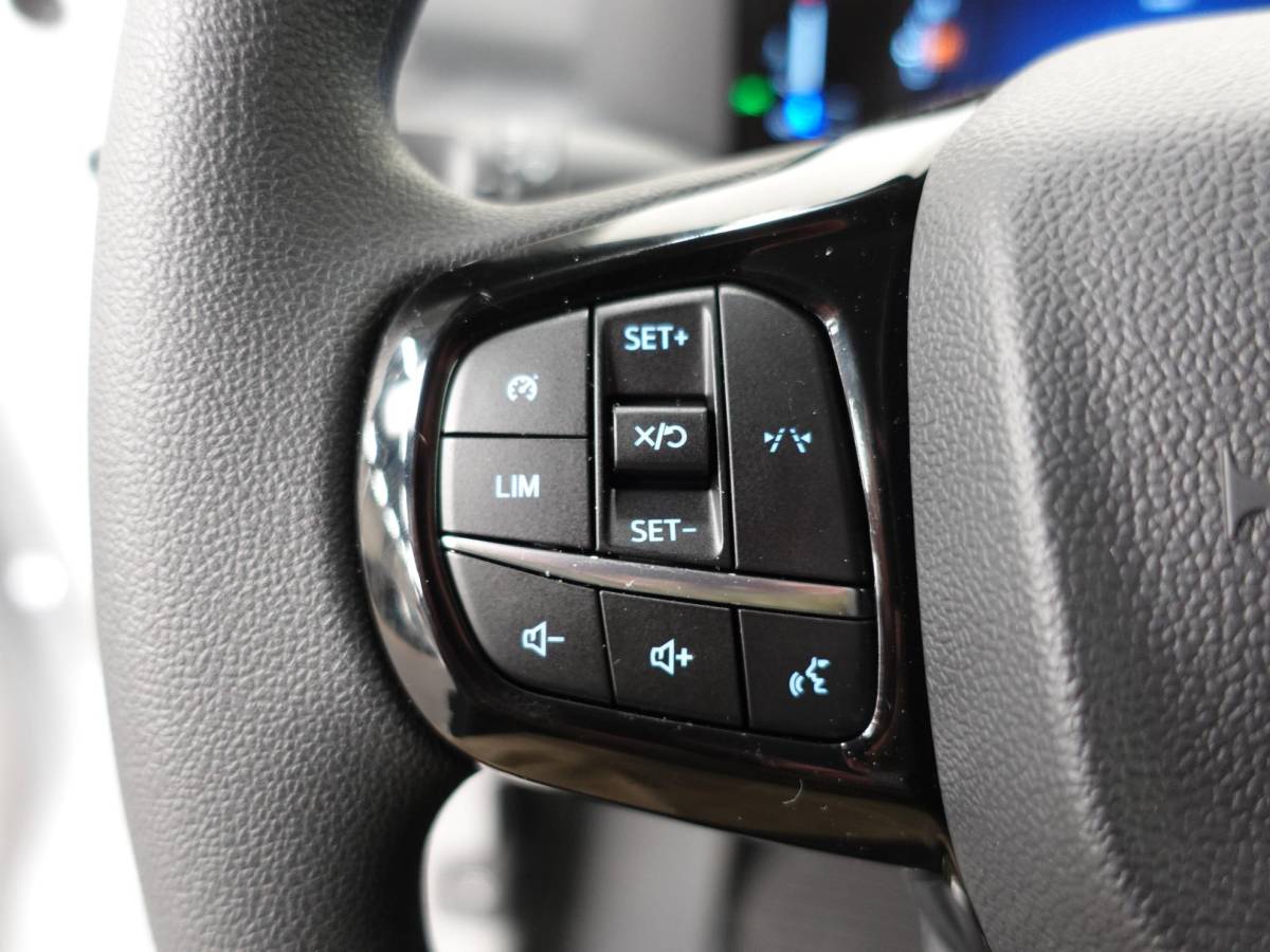 Ford Transit Custom Ford Transit Custom 300 2.0 TDCI L2H1 Airco Cruise Navigatie Parkeersensoren Camera Apple/Carplay Android Auto