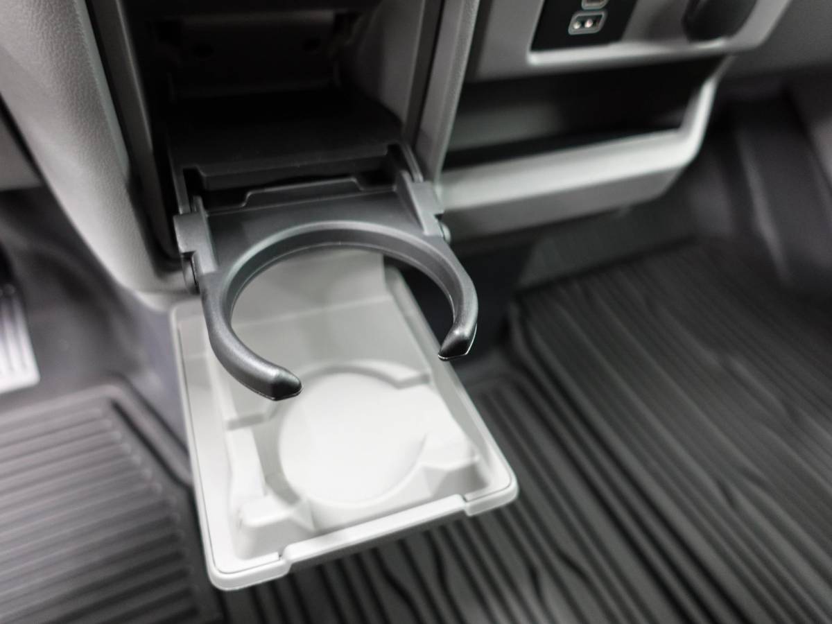 Ford Transit Custom Ford Transit Custom 300 2.0 TDCI L2H1 Airco Cruise Navigatie Parkeersensoren Camera Apple/Carplay Android Auto