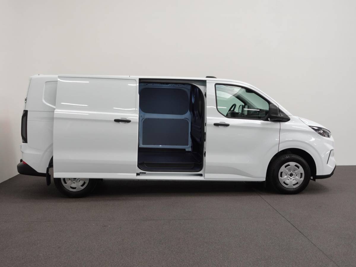 Ford Transit Custom Ford Transit Custom 300 2.0 TDCI L2H1 Airco Cruise Navigatie Parkeersensoren Camera Apple/Carplay Android Auto