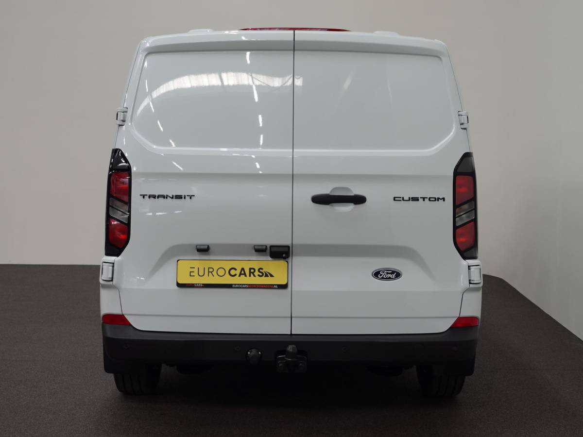 Ford Transit Custom Ford Transit Custom 300 2.0 TDCI L2H1 Airco Cruise Navigatie Parkeersensoren Camera Apple/Carplay Android Auto