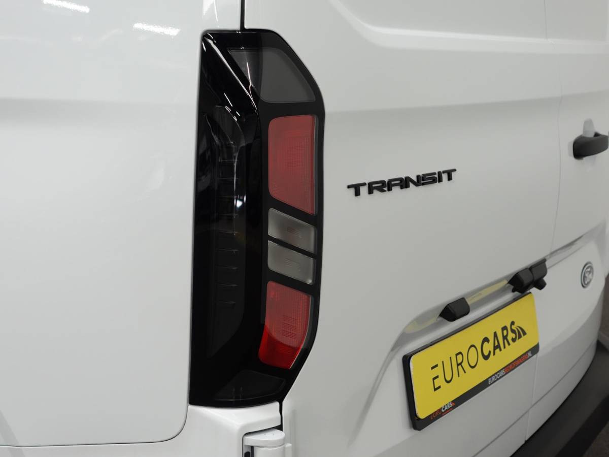 Ford Transit Custom Ford Transit Custom 300 2.0 TDCI L2H1 Airco Cruise Navigatie Parkeersensoren Camera Apple/Carplay Android Auto