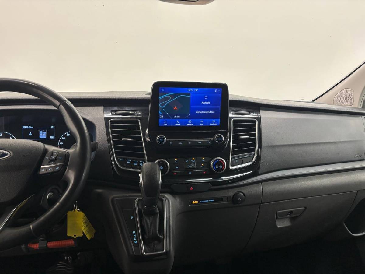 Ford Transit Custom Ford Transit Custom 300 2.0 TDCI L2H1 Limited Dubbele Cabine Automaat Navi Airco 2 Schuifdeuren Trekhaak Parkeersensoren Carplay
