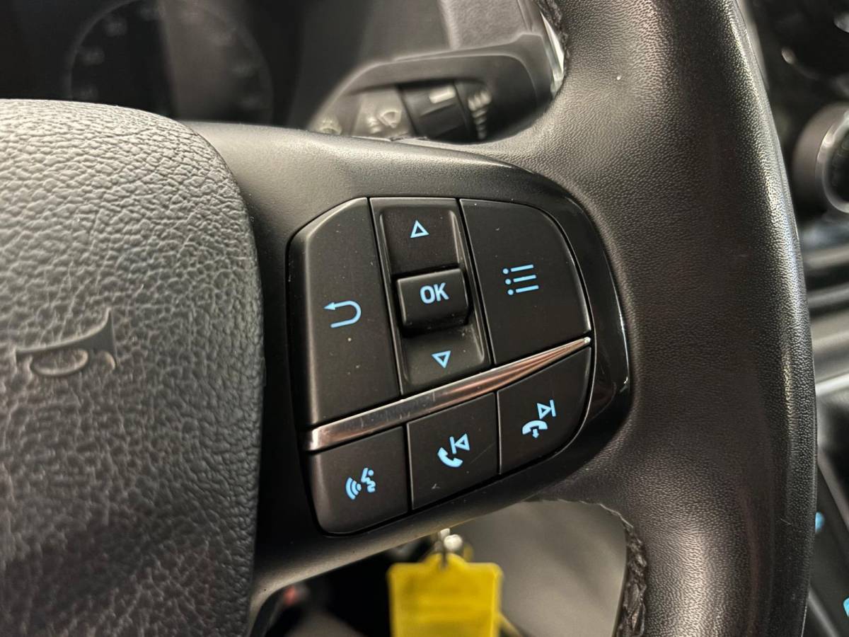 Ford Transit Custom Ford Transit Custom 300 2.0 TDCI L2H1 Limited Dubbele Cabine Automaat Navi Airco 2 Schuifdeuren Trekhaak Parkeersensoren Carplay