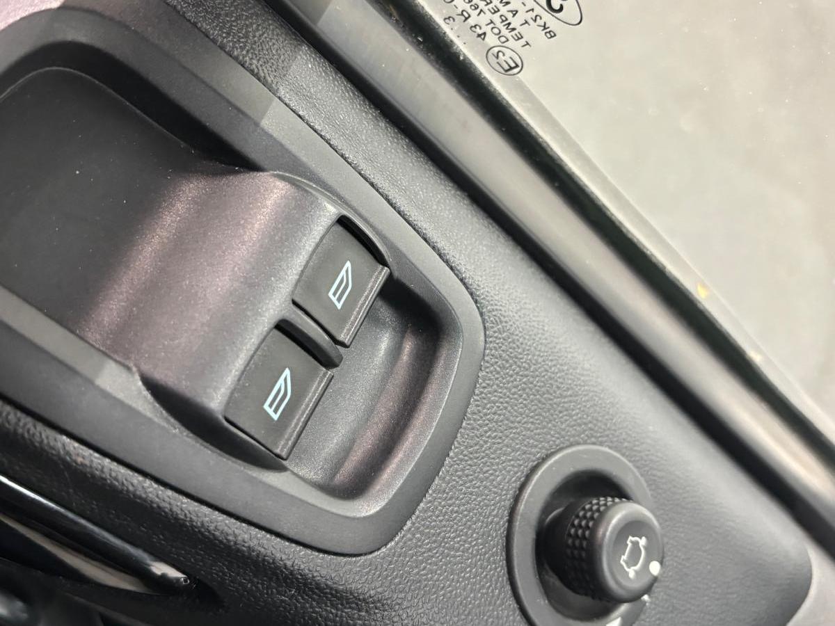 Ford Transit Custom Ford Transit Custom 300 2.0 TDCI L2H1 Limited Dubbele Cabine Automaat Navi Airco 2 Schuifdeuren Trekhaak Parkeersensoren Carplay
