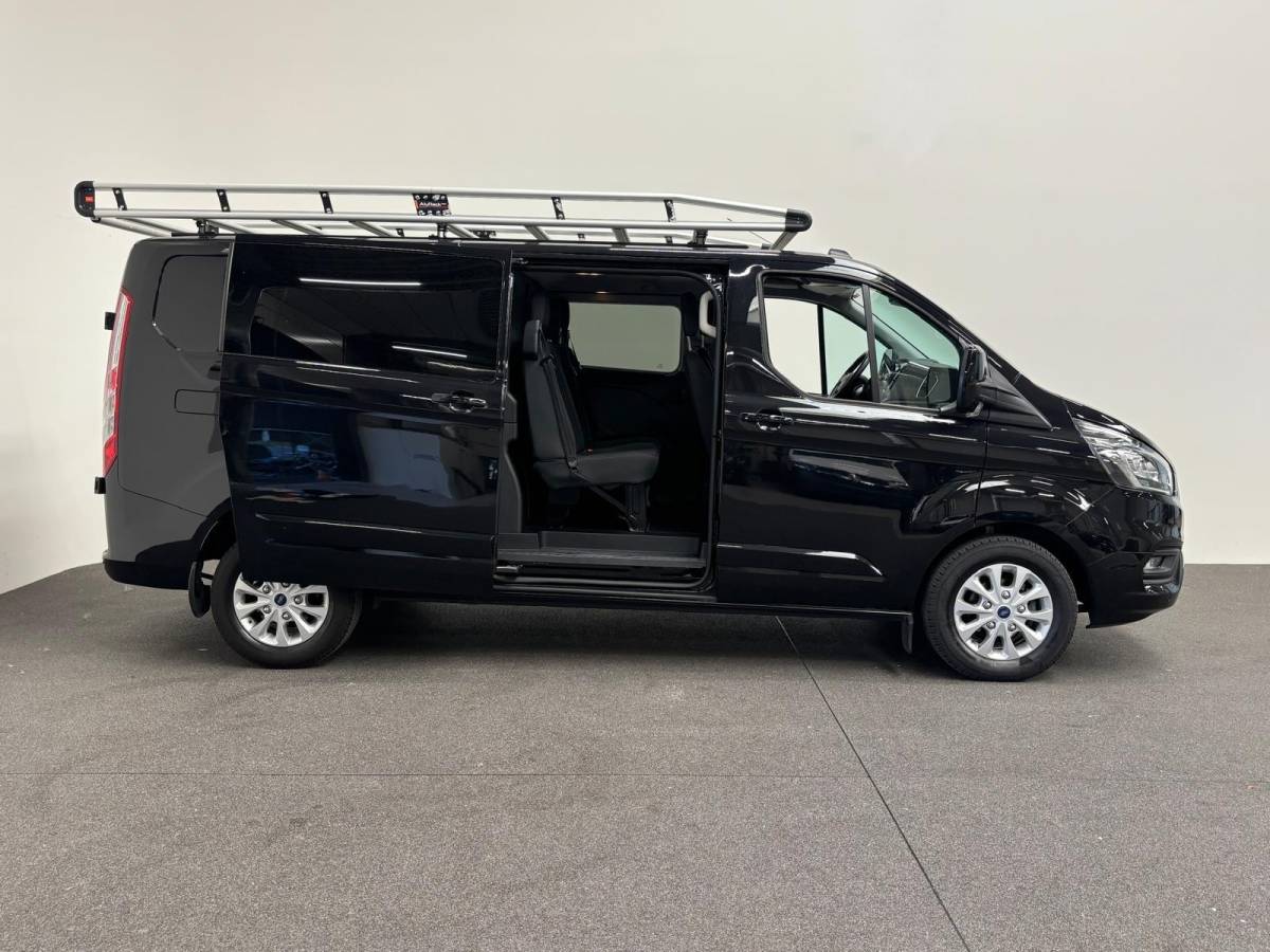 Ford Transit Custom Ford Transit Custom 300 2.0 TDCI L2H1 Limited Dubbele Cabine Automaat Navi Airco 2 Schuifdeuren Trekhaak Parkeersensoren Carplay