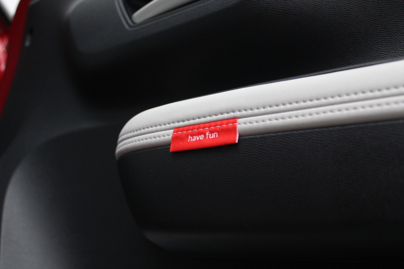 Citroën C3 Citroën C3 1.2 Hybrid 110pk Max AUTOMAAT | CAMERA | CARPLAY | CRUISE CONTROLE | LED | PARK.SENSOREN