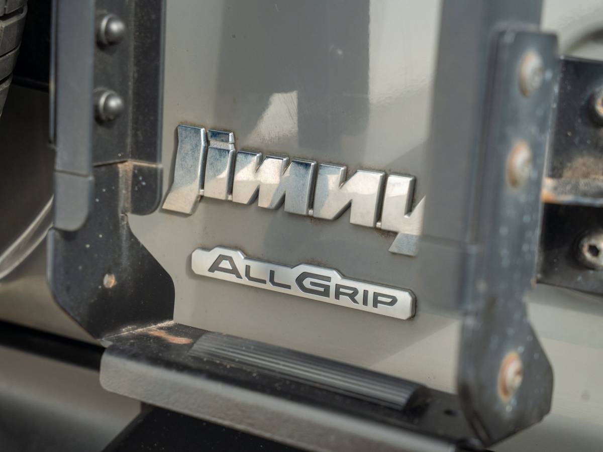Suzuki Jimny Suzuki Jimny 1.5 Professional Allgrip | Navigatie + Camera |Trekhaak |4X4 | Stoelverwarming | NL AUTO | Cruise controle |