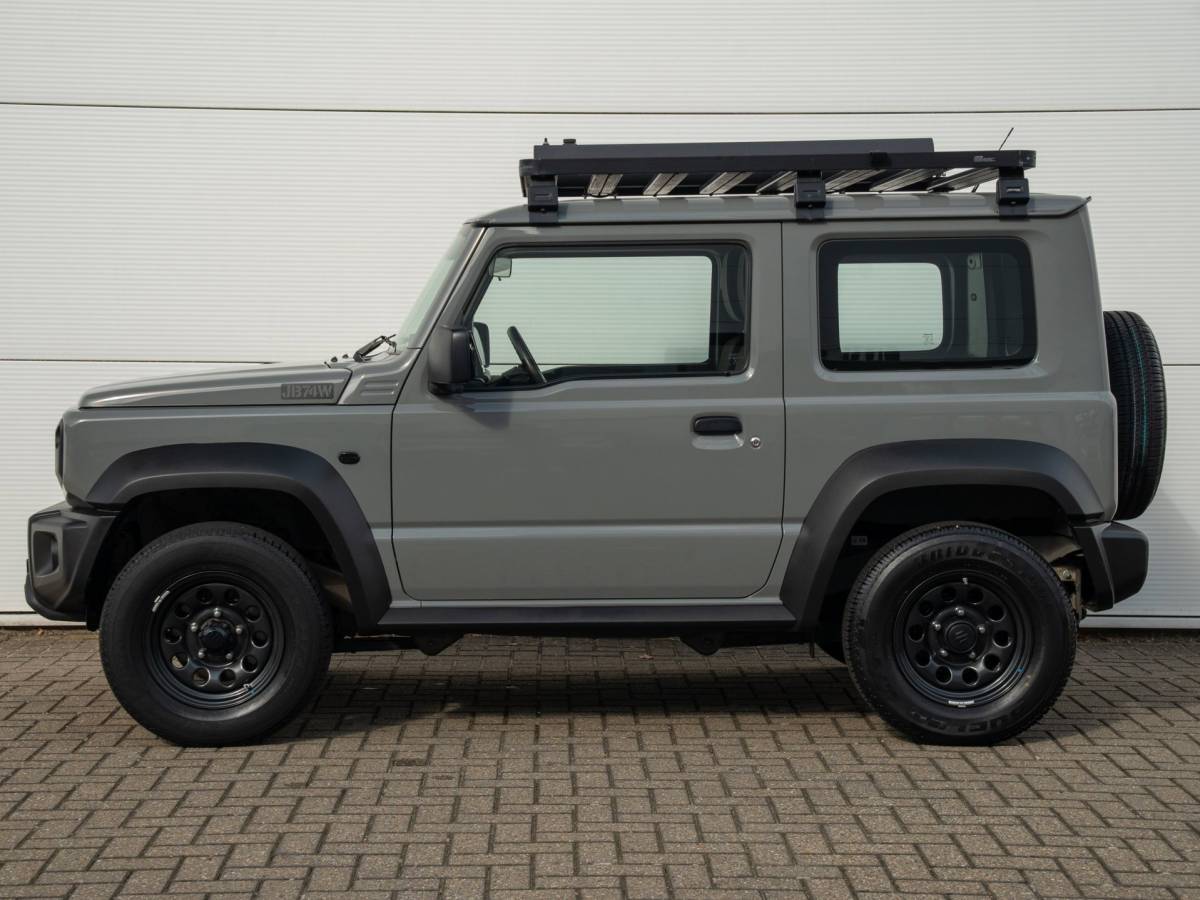 Suzuki Jimny Suzuki Jimny 1.5 Professional Allgrip | Navigatie + Camera |Trekhaak |4X4 | Stoelverwarming | NL AUTO | Cruise controle |