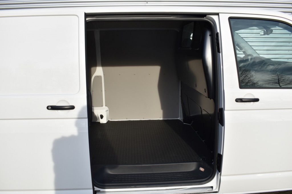 Volkswagen e-Transporter Volkswagen Transporter E-TRANSPORTER E-ABT ELEKTRISCH L2H1 / AIRCO / APP CONNECT /