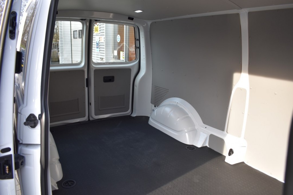 Volkswagen e-Transporter Volkswagen Transporter E-TRANSPORTER E-ABT ELEKTRISCH L2H1 / AIRCO / APP CONNECT /