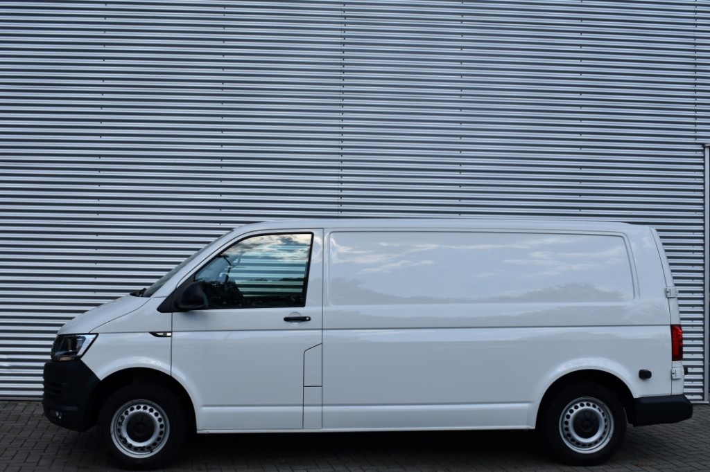 Volkswagen e-Transporter Volkswagen Transporter E-TRANSPORTER E-ABT ELEKTRISCH L2H1 / AIRCO / APP CONNECT /