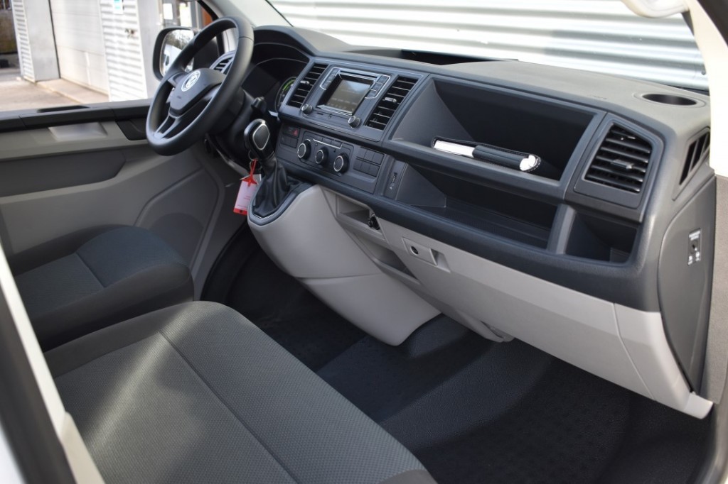 Volkswagen e-Transporter Volkswagen Transporter E-TRANSPORTER E-ABT ELEKTRISCH L2H1 / AIRCO / APP CONNECT /