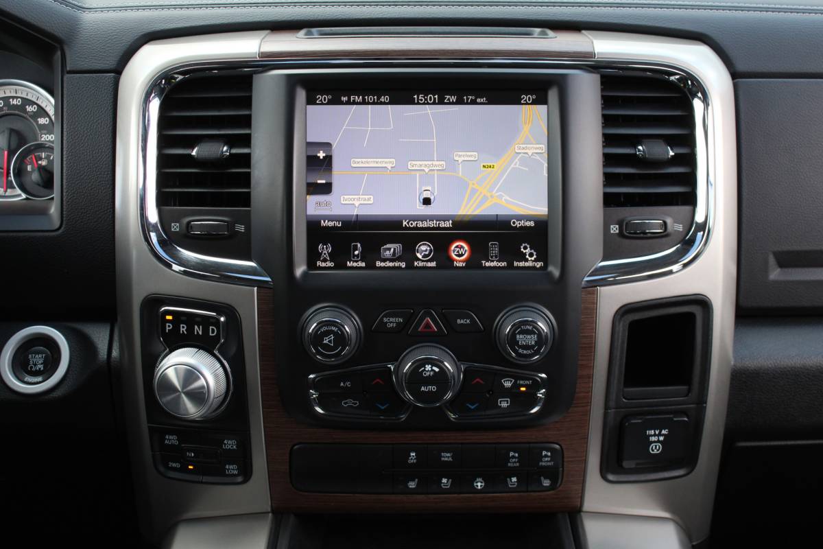 Dodge Ram 1500 Dodge Ram 1500 5.7 V8 4×4 Crew Cab 5’7 Laramie / Schuifdak / LPG 200 liter / Marge