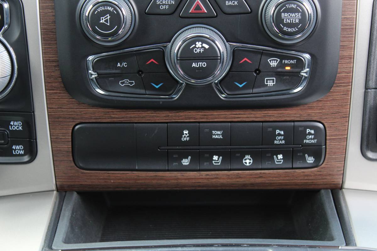 Dodge Ram 1500 Dodge Ram 1500 5.7 V8 4×4 Crew Cab 5’7 Laramie / Schuifdak / LPG 200 liter / Marge