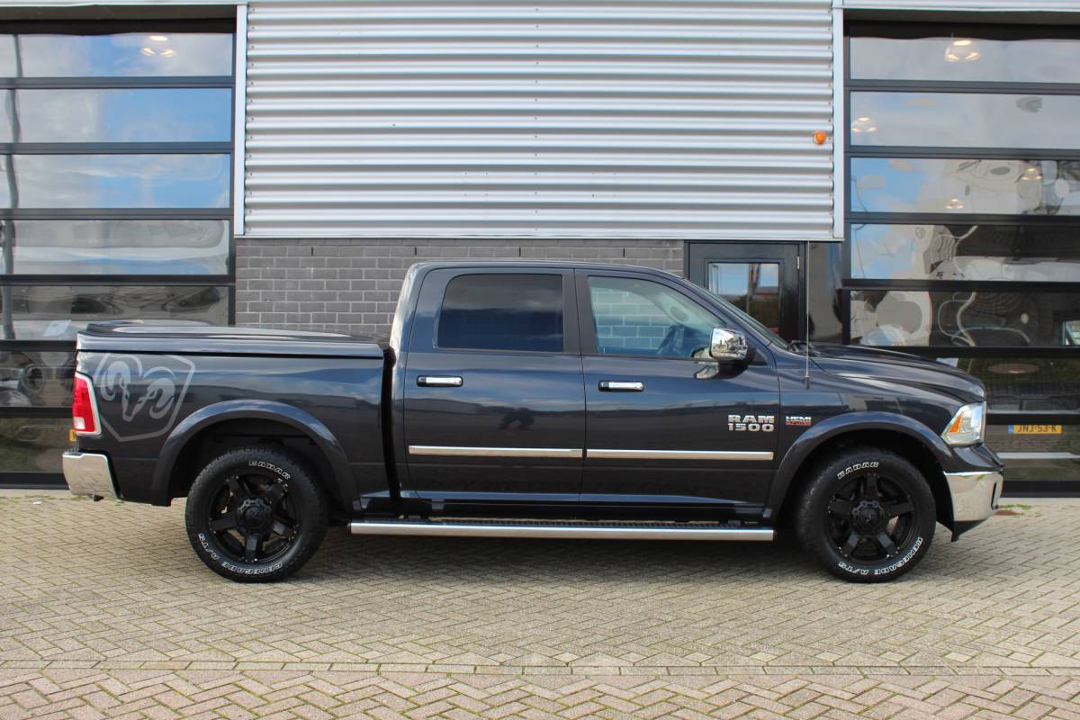 Dodge Ram 1500 Dodge Ram 1500 5.7 V8 4×4 Crew Cab 5’7 Laramie / Schuifdak / LPG 200 liter / Marge