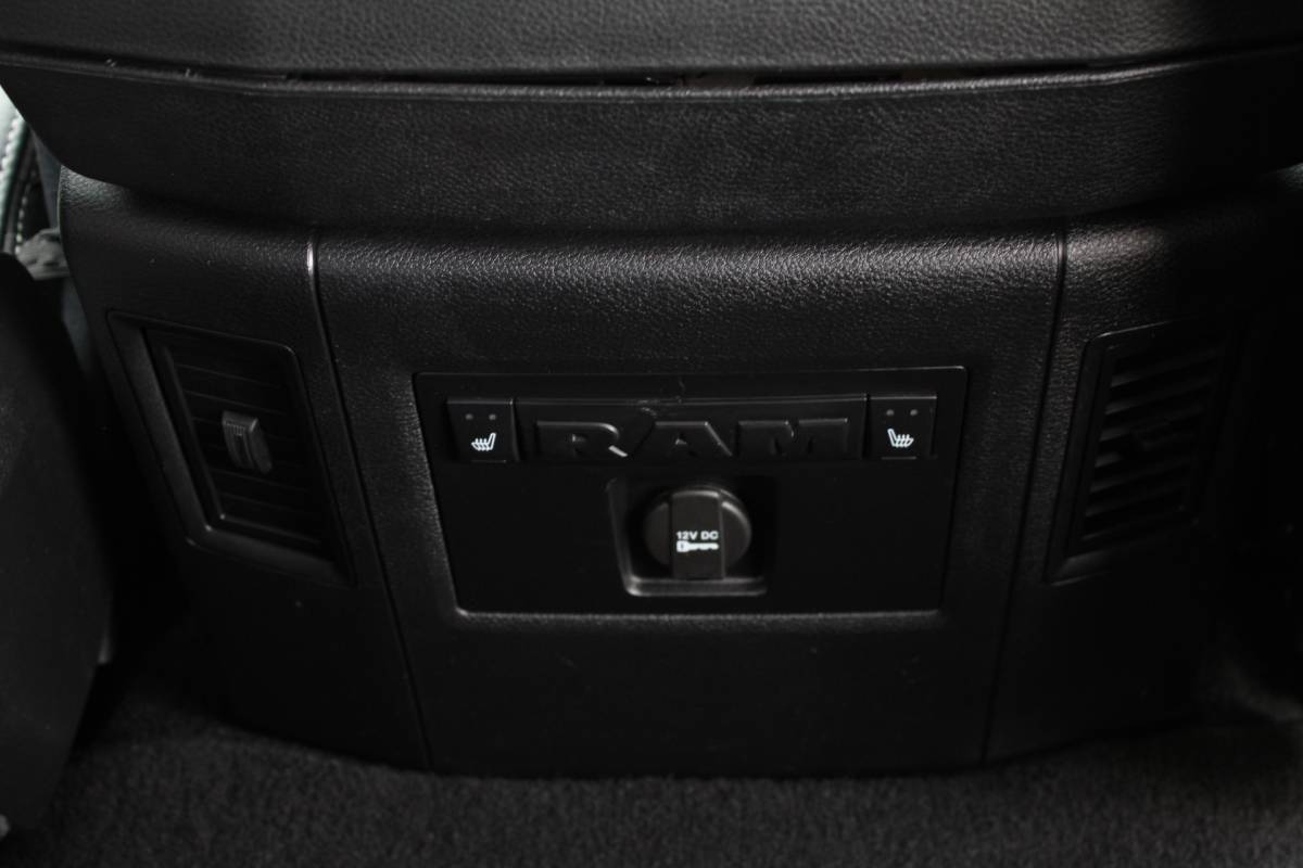 Dodge Ram 1500 Dodge Ram 1500 5.7 V8 4×4 Crew Cab 5’7 Laramie / Schuifdak / LPG 200 liter / Marge