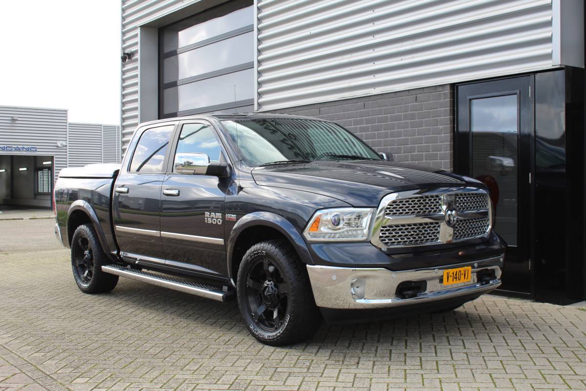 Dodge Ram 1500 Dodge Ram 1500 5.7 V8 4×4 Crew Cab 5’7 Laramie / Schuifdak / LPG 200 liter / Marge
