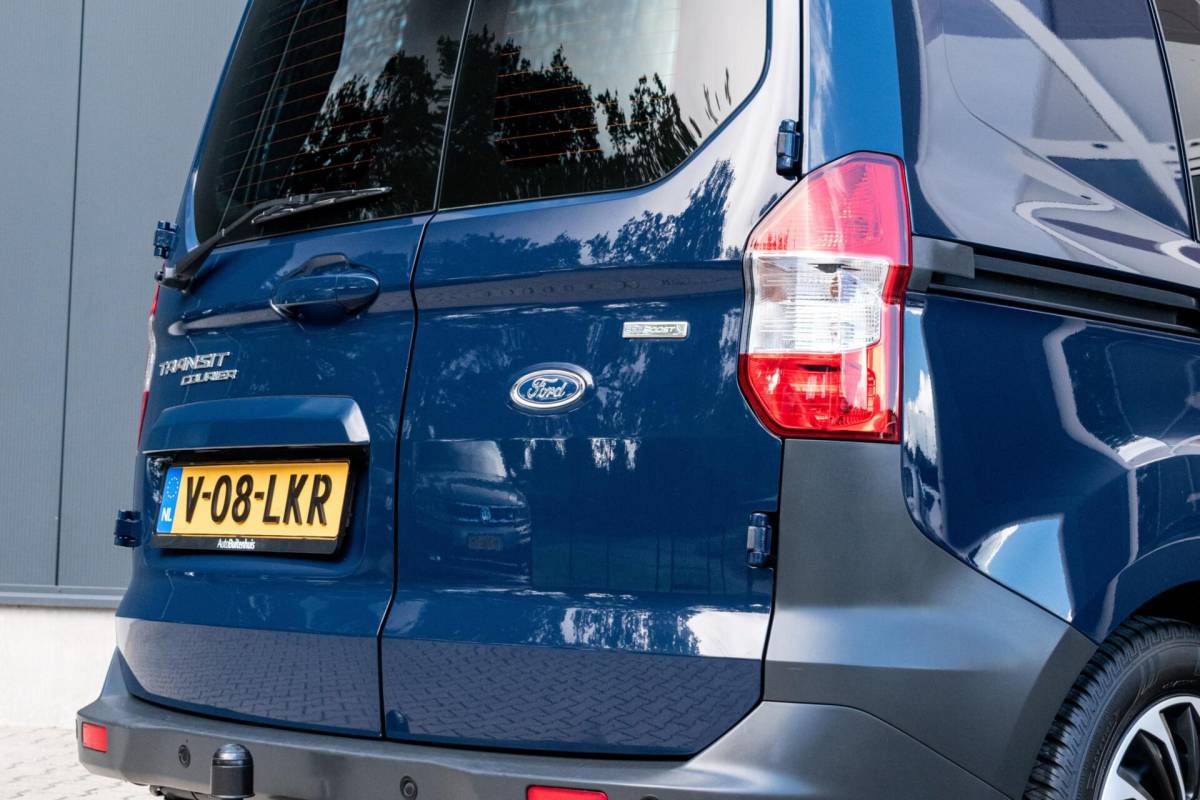 Ford Transit Courier Ford Transit Courier 1.0 EcoBoost S&S|MARGE|NW. DISTR. RIEM|TREKHAAK|PDC|AIRCO|ELEK. PAKKET