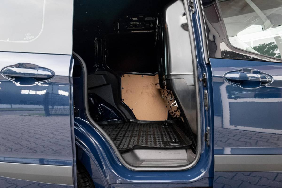 Ford Transit Courier Ford Transit Courier 1.0 EcoBoost S&S|MARGE|NW. DISTR. RIEM|TREKHAAK|PDC|AIRCO|ELEK. PAKKET
