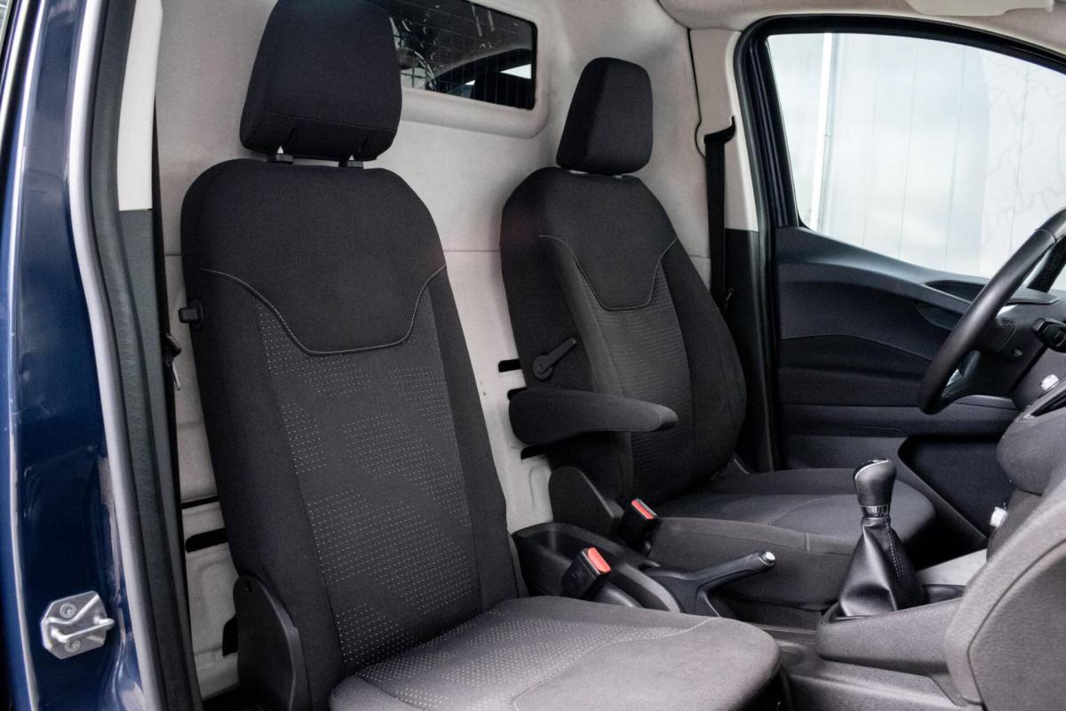 Ford Transit Courier Ford Transit Courier 1.0 EcoBoost S&S|MARGE|NW. DISTR. RIEM|TREKHAAK|PDC|AIRCO|ELEK. PAKKET