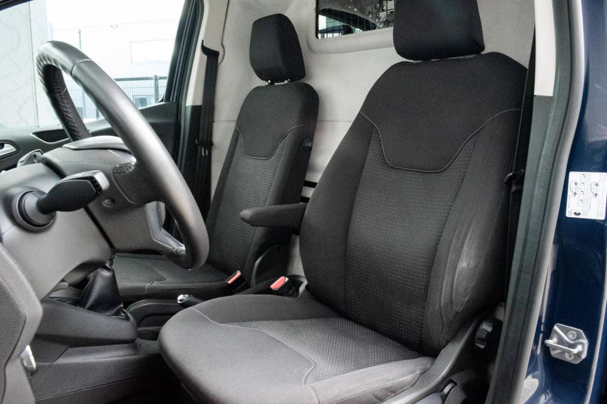 Ford Transit Courier Ford Transit Courier 1.0 EcoBoost S&S|MARGE|NW. DISTR. RIEM|TREKHAAK|PDC|AIRCO|ELEK. PAKKET