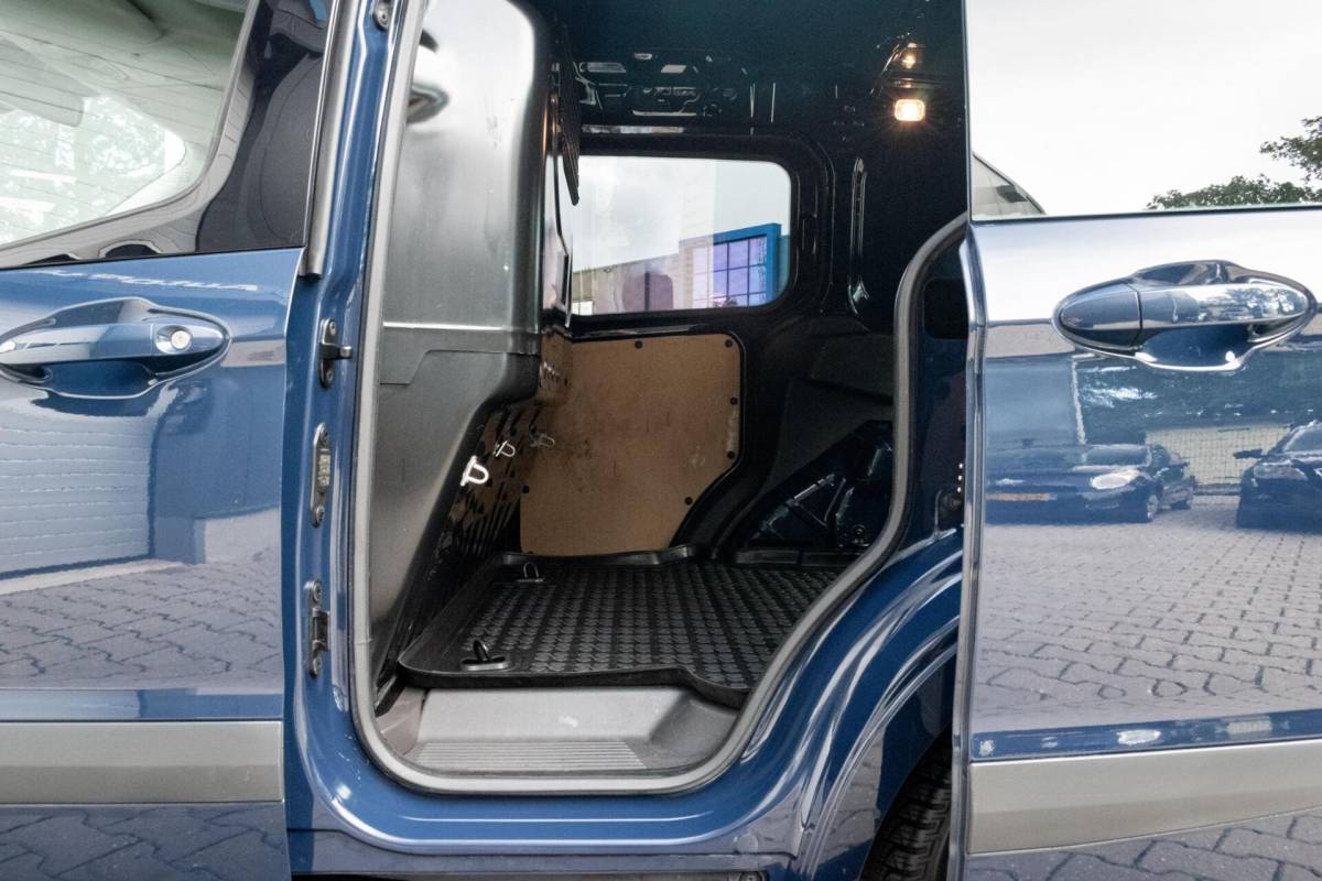 Ford Transit Courier Ford Transit Courier 1.0 EcoBoost S&S|MARGE|NW. DISTR. RIEM|TREKHAAK|PDC|AIRCO|ELEK. PAKKET