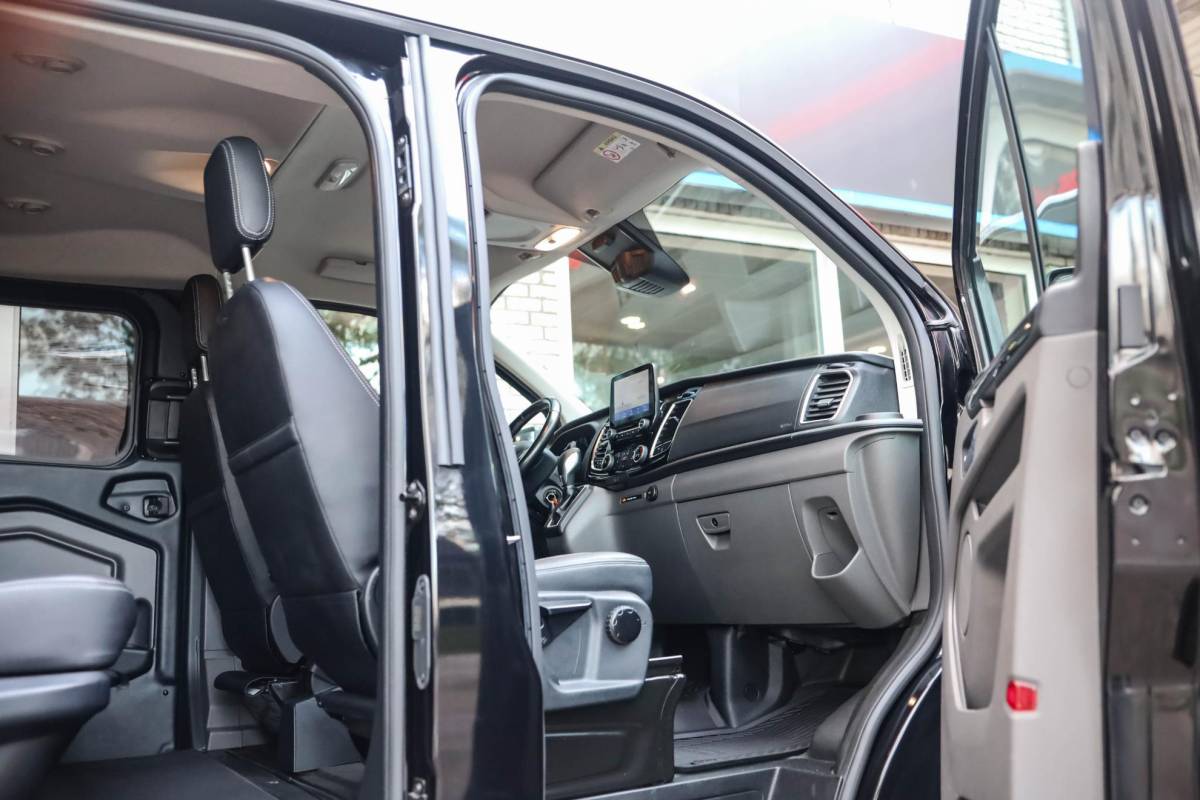 Ford Transit Custom Ford Transit Custom 320 2.0 TDCI L2H1 Aut Leder Stoelverwarming Camera