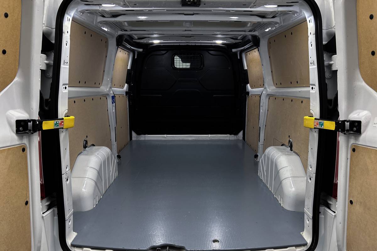 Ford Transit Custom Ford Transit Custom 320 2.0 TDCI L2 185PK Sport Automaat | Camera | Raptor | Trekhaak | Bijrijdersbank