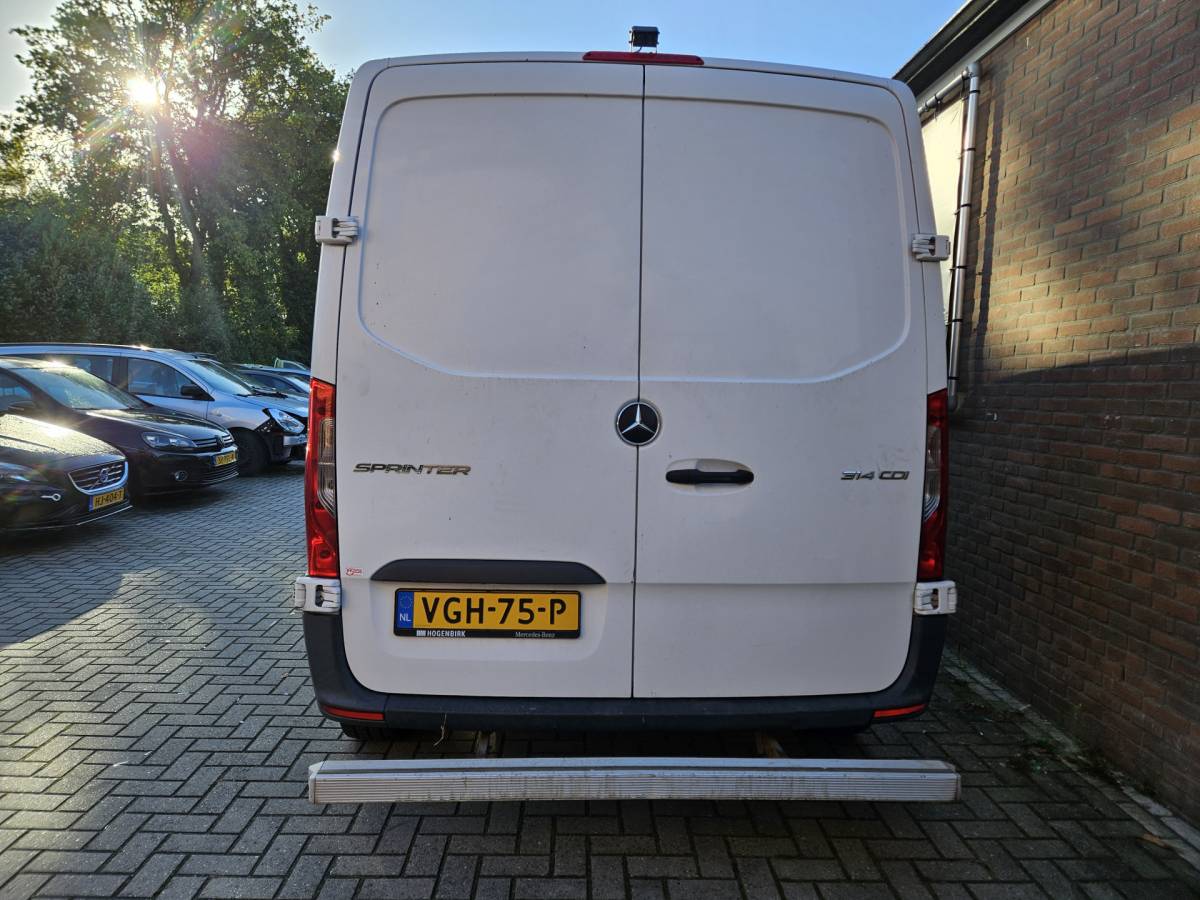 Mercedes-Benz Sprinter Mercedes-Benz Sprinter 314 2.2 CDI L2H2 (versnellingsbak probleem)
