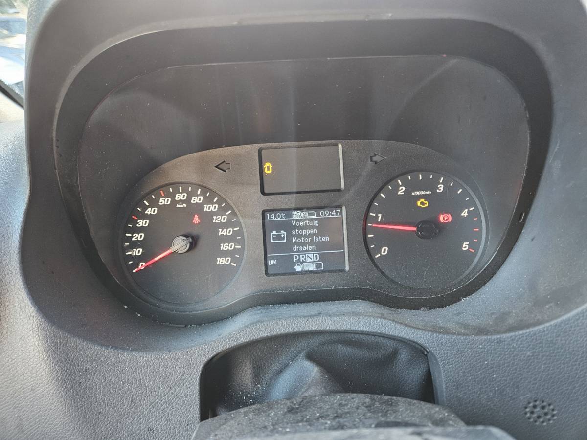 Mercedes-Benz Sprinter Mercedes-Benz Sprinter 314 2.2 CDI L2H2 (versnellingsbak probleem)