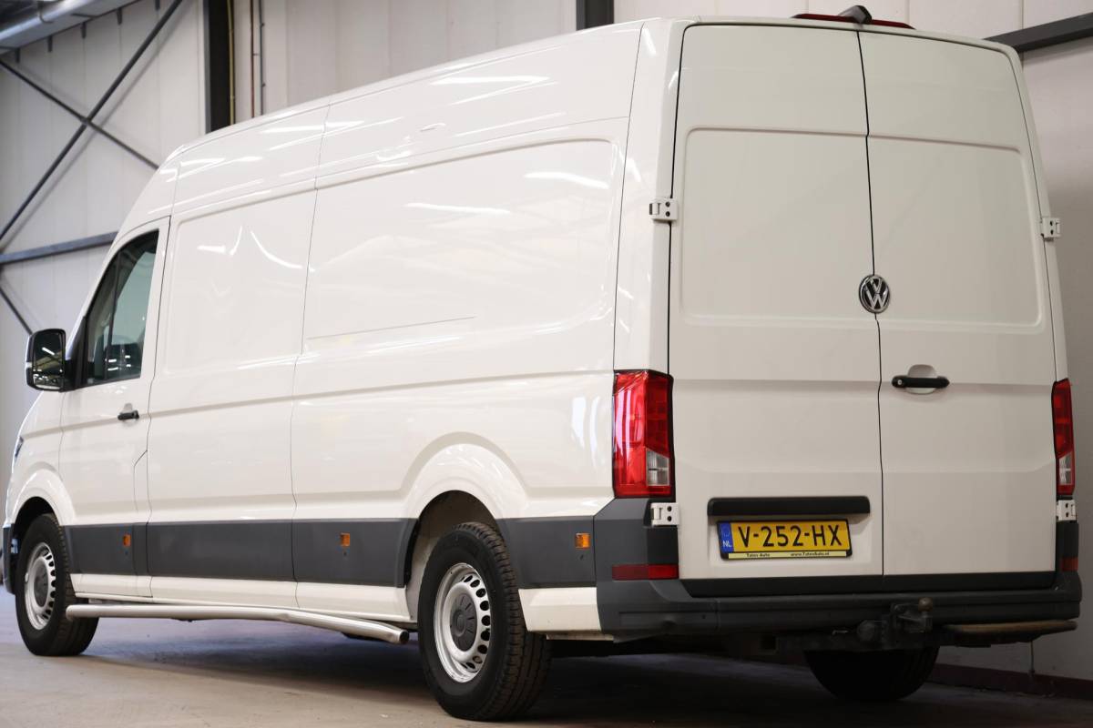 Volkswagen Crafter Volkswagen Crafter 35 2.0 TDI L4H3 AUTOMAAT OPRIJPLAAT TREKHAAK