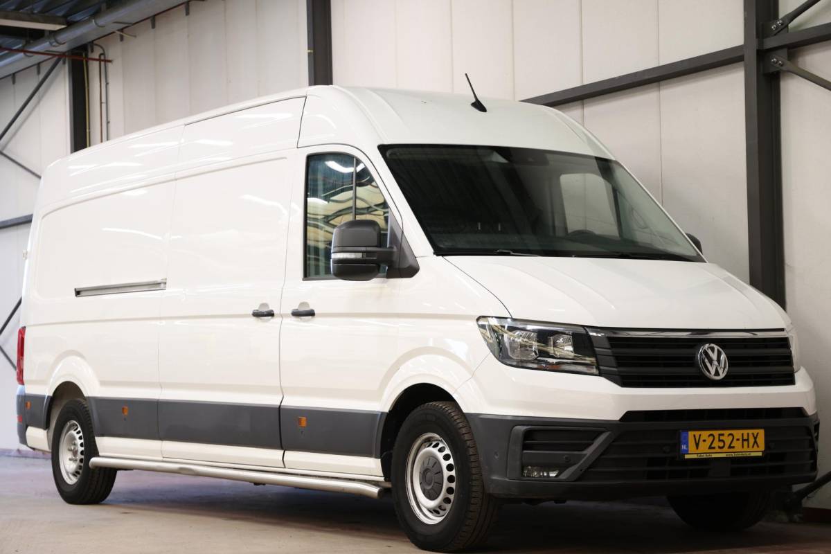 Volkswagen Crafter Volkswagen Crafter 35 2.0 TDI L4H3 AUTOMAAT OPRIJPLAAT TREKHAAK