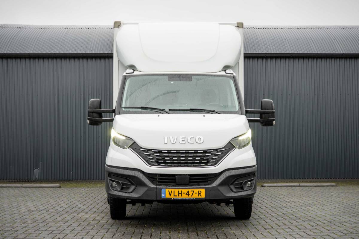 Iveco Daily Iveco Daily 35C18 | Bakwagen met laadklep | N1 | Automaat | Trekhaak | Cruise | 180PK | Euro 6 | Climatronic |