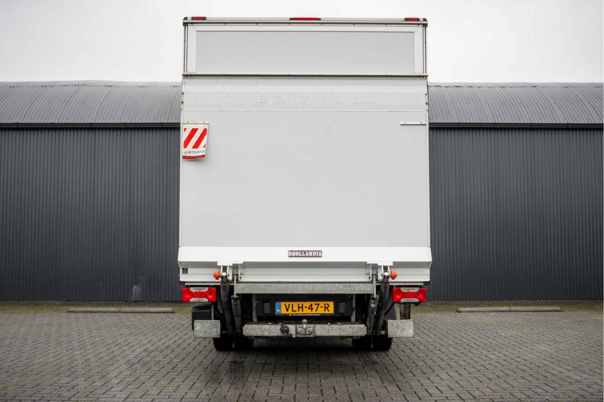 Iveco Daily Iveco Daily 35C18 | Bakwagen met laadklep | N1 | Automaat | Trekhaak | Cruise | 180PK | Euro 6 | Climatronic |