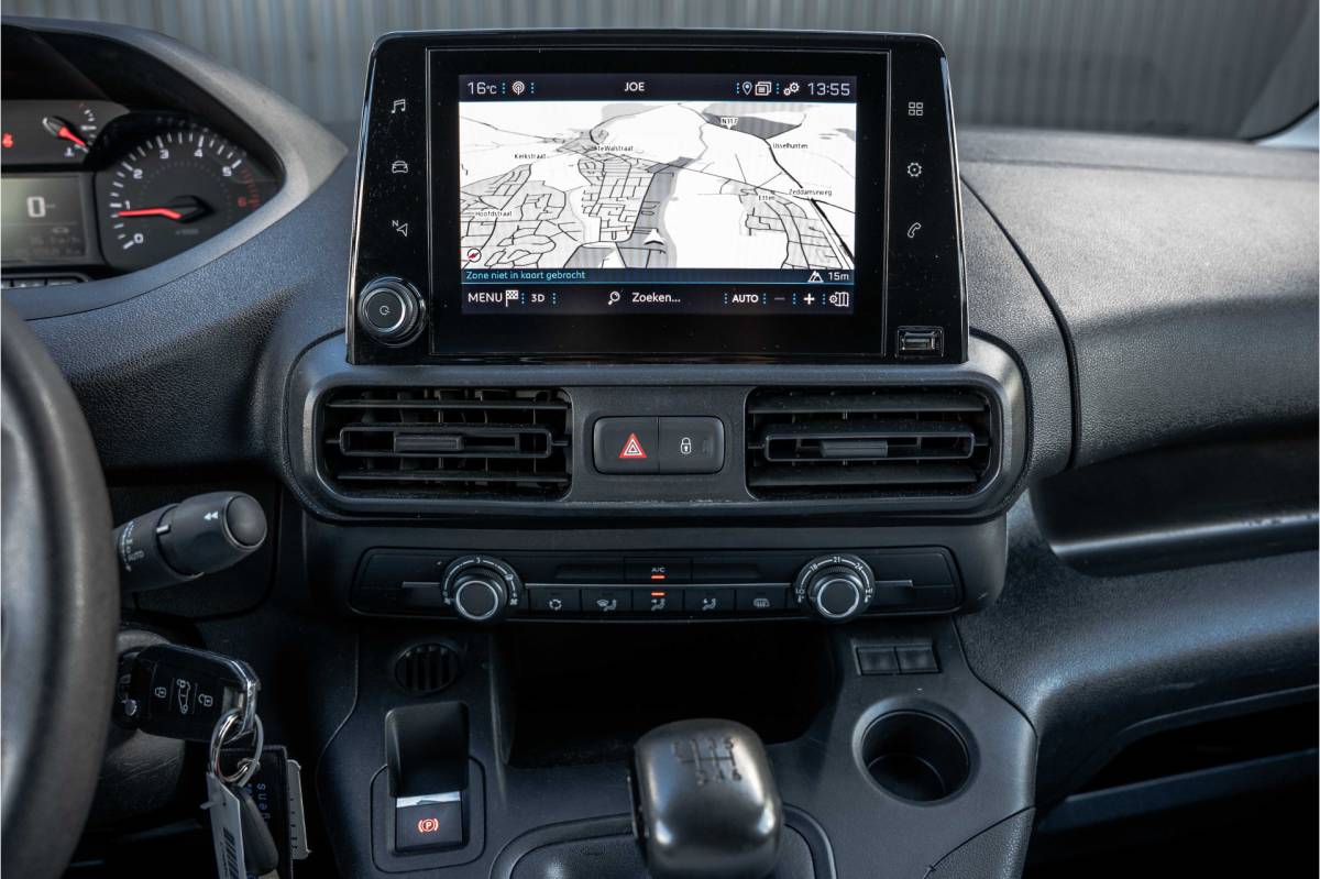 Peugeot Partner Peugeot Partner 1.5 BlueHDi 100PK | 3-Zits | Camera | Carplay | Cruise | PDC | Airco | Trekhaak