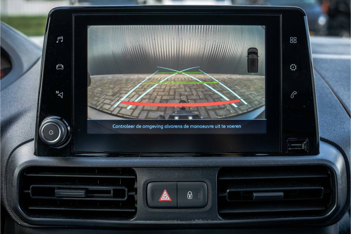 Peugeot Partner Peugeot Partner 1.5 BlueHDi 100PK | 3-Zits | Camera | Carplay | Cruise | PDC | Airco | Trekhaak