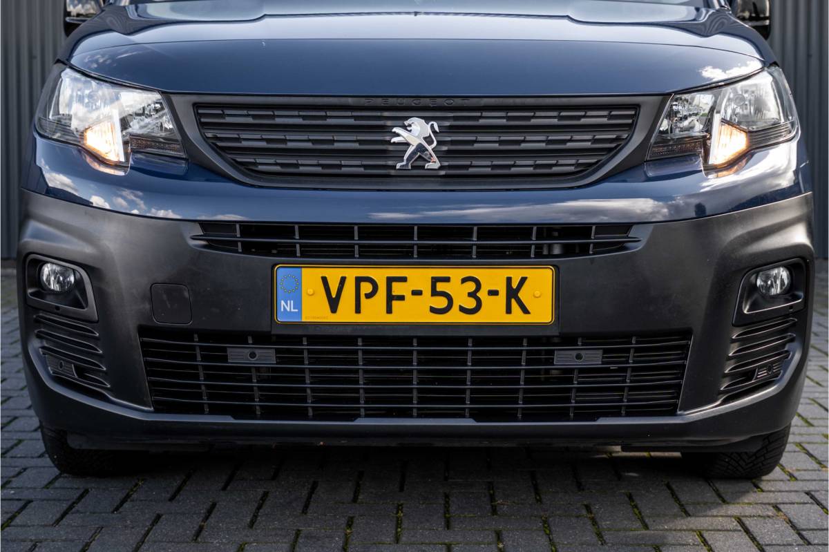 Peugeot Partner Peugeot Partner 1.5 BlueHDi 100PK | 3-Zits | Camera | Carplay | Cruise | PDC | Airco | Trekhaak