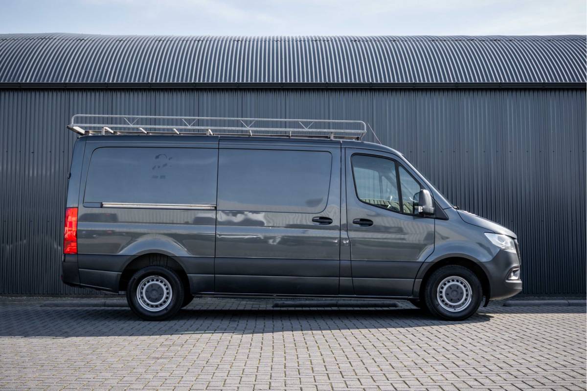 Mercedes-Benz Sprinter Mercedes-Benz Sprinter 314 CDI RWD L2H1 | Automaat | 3-Zits | Camera | Cruise | Mbux | Airco | Imperiaal