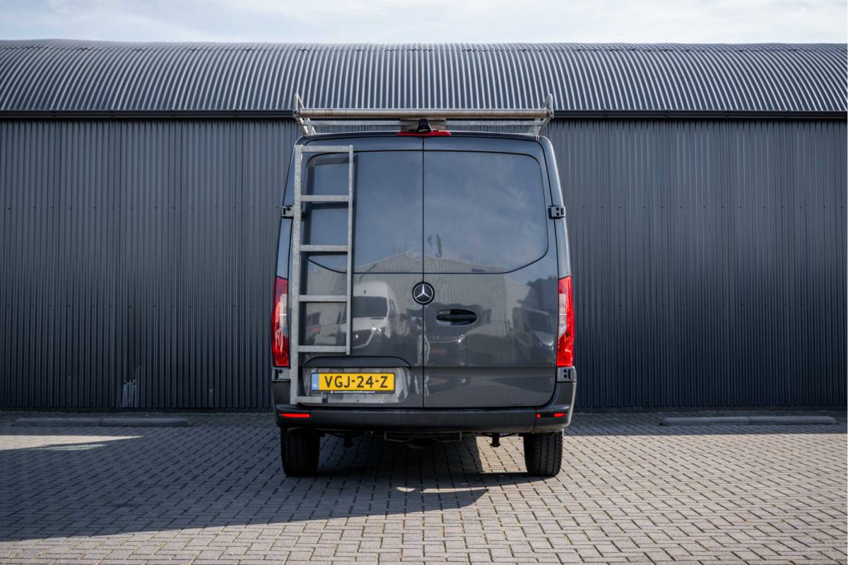 Mercedes-Benz Sprinter Mercedes-Benz Sprinter 314 CDI RWD L2H1 | Automaat | 3-Zits | Camera | Cruise | Mbux | Airco | Imperiaal